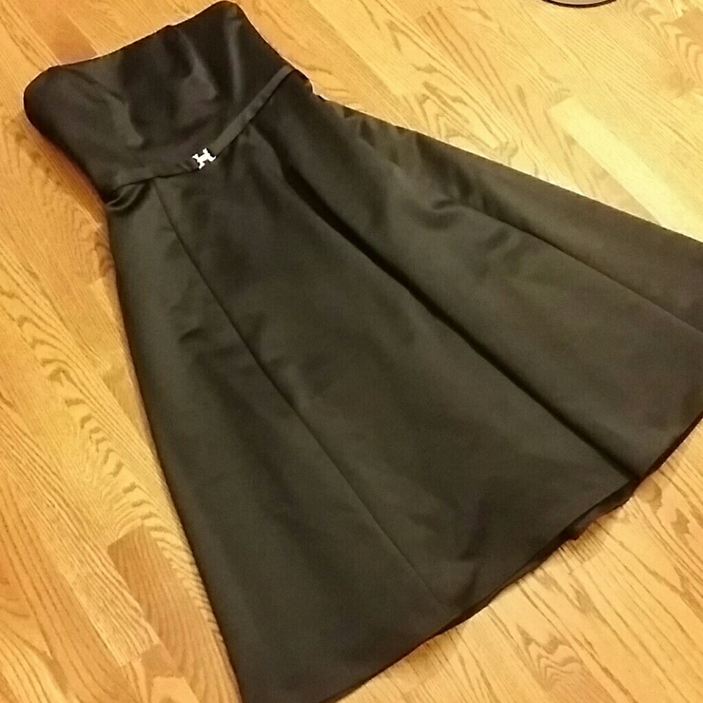 bridesmaid/formal satin flared skirt dress